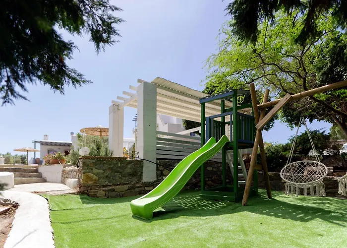 Callisto Houses Semesterbostad